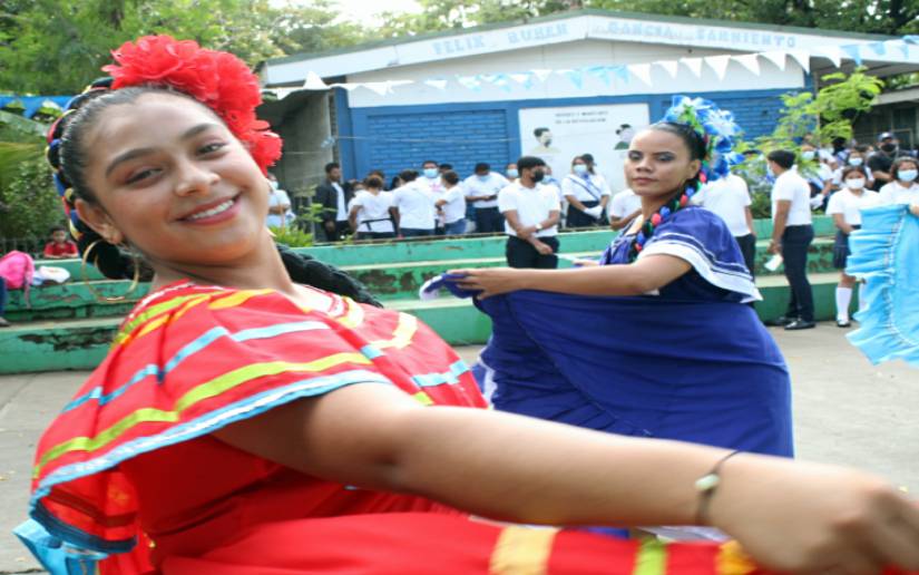DESFILE